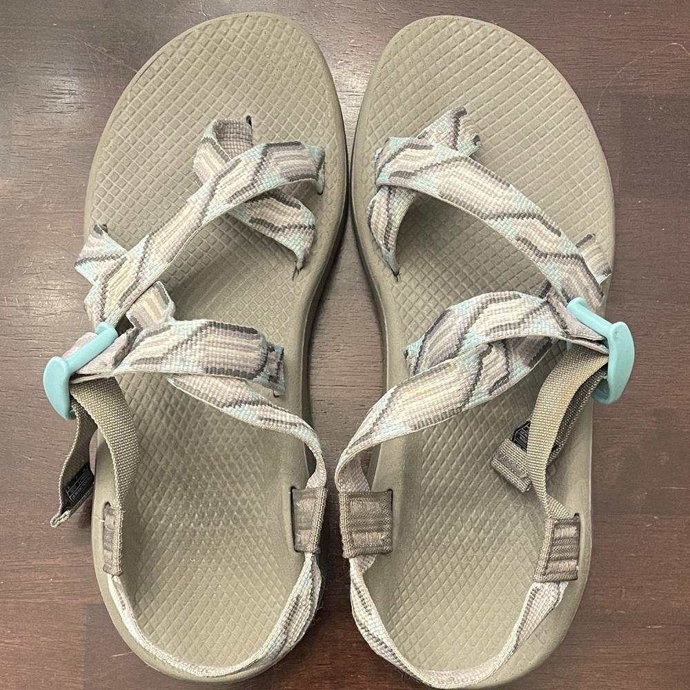 Chaco, women’s size 9. Very good used condition.